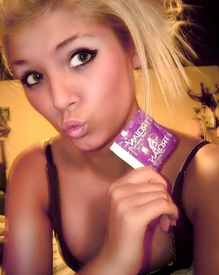 25P Moshe Loves Emo Babes