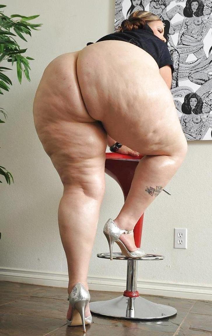 21P Big Plump Asses