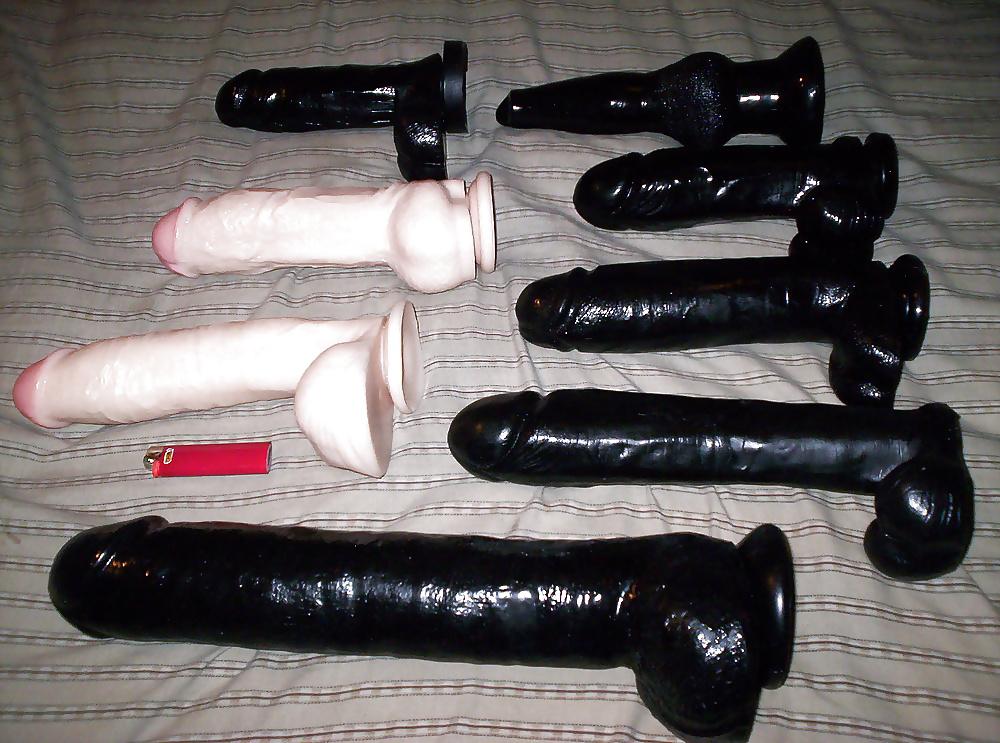 25P Different dildos  and strap on 