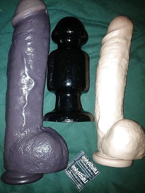 25P Different dildos  and strap on 