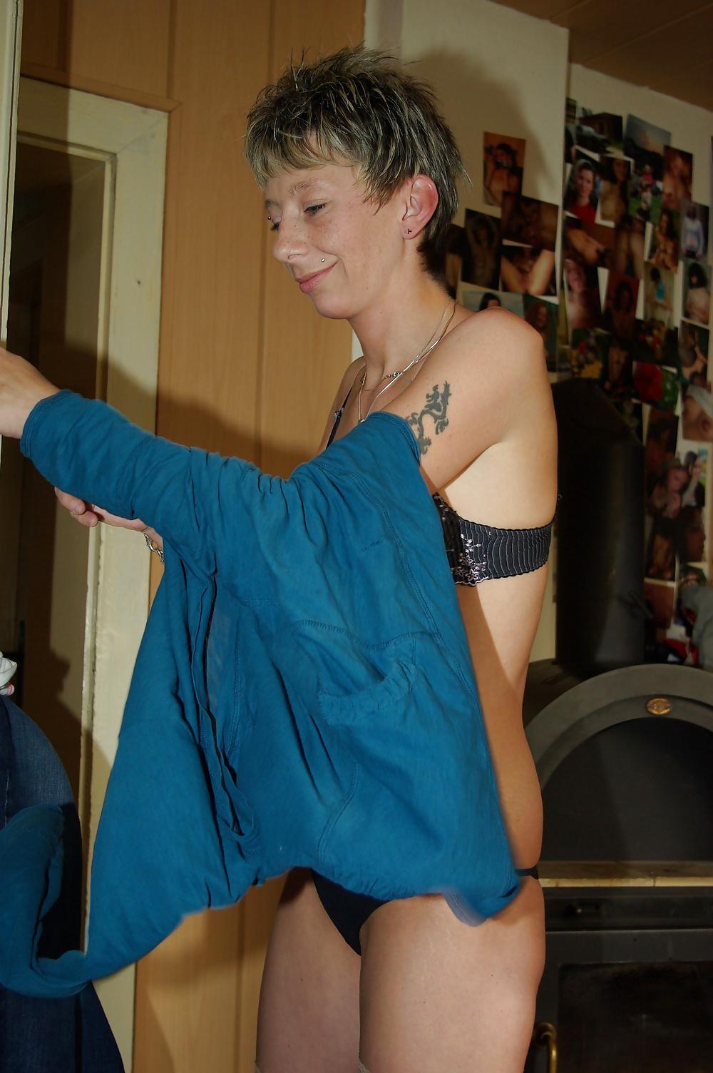 25P German wannabe pornstar get naked