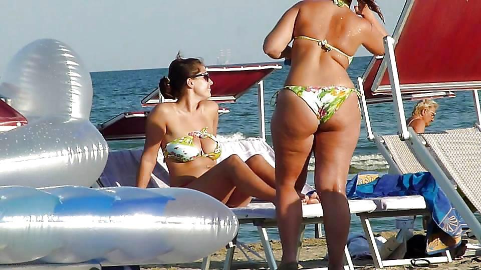 25P Milfs big ass bikini 2014