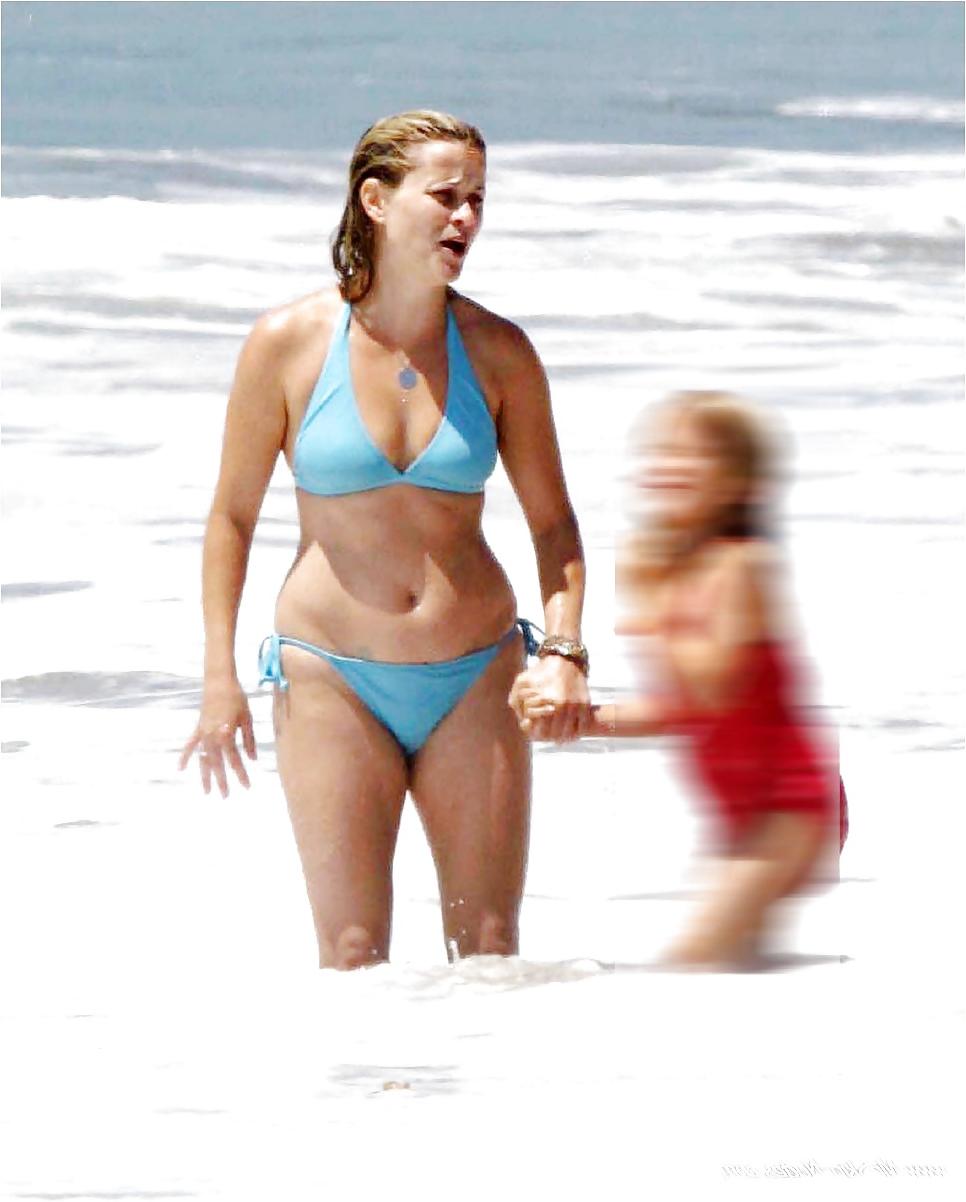 25P Reese Witherspoon 