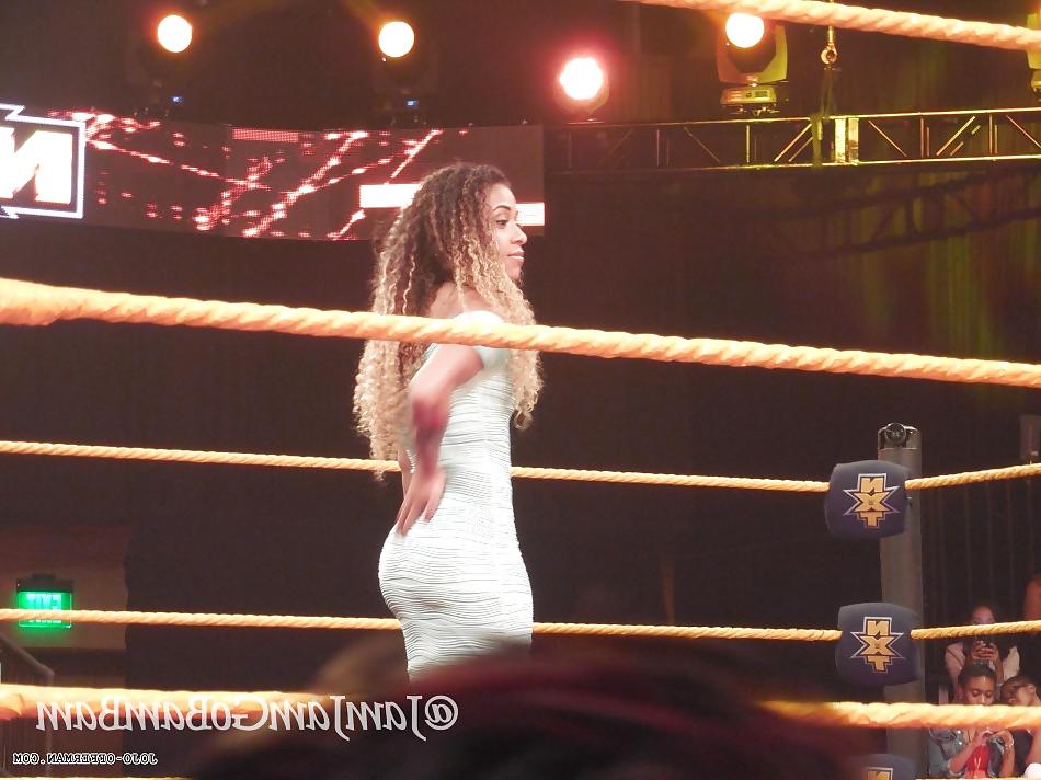 25P JoJo Offerman Ass 