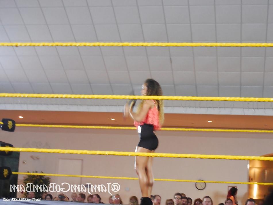 25P JoJo Offerman Ass 