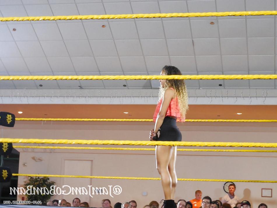 25P JoJo Offerman Ass 