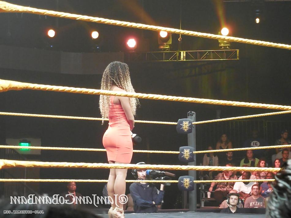 25P JoJo Offerman Ass 