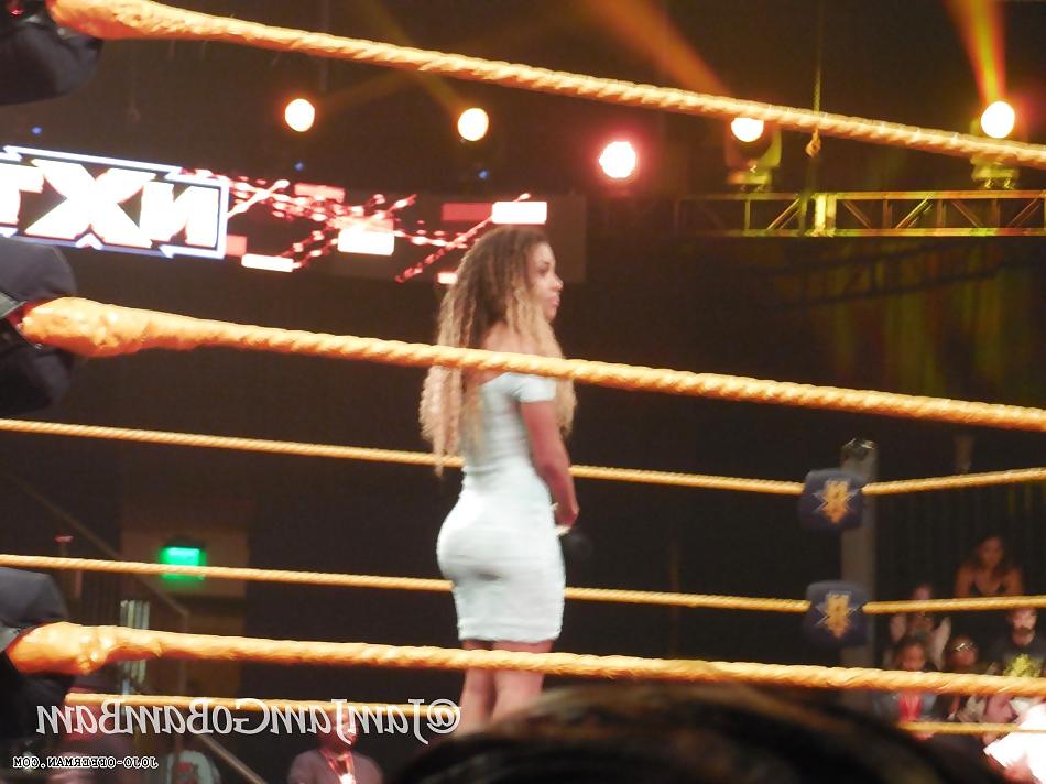 25P JoJo Offerman Ass 