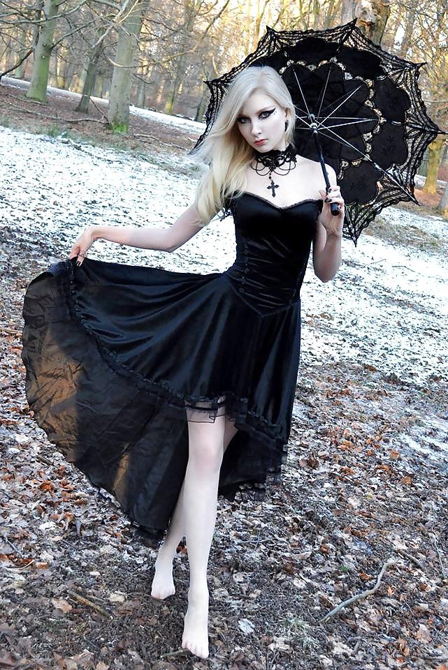 25P Hot Goth and Emo girls (7)