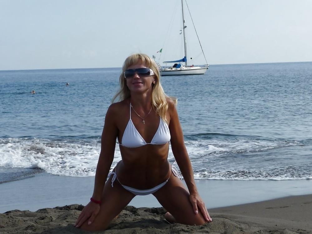 25P I like to fuck this mature blonde I met on the sea