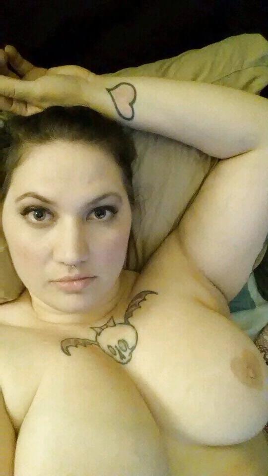 25P BIG ASS PAWG WIFE