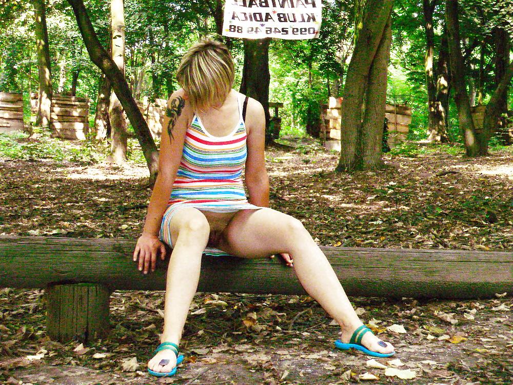 17P Croatian Milf Exhibition Outdoor