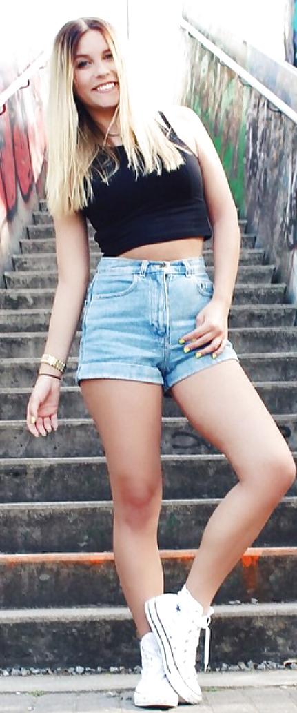 13P Dagi Bee sexy german Youtuberin