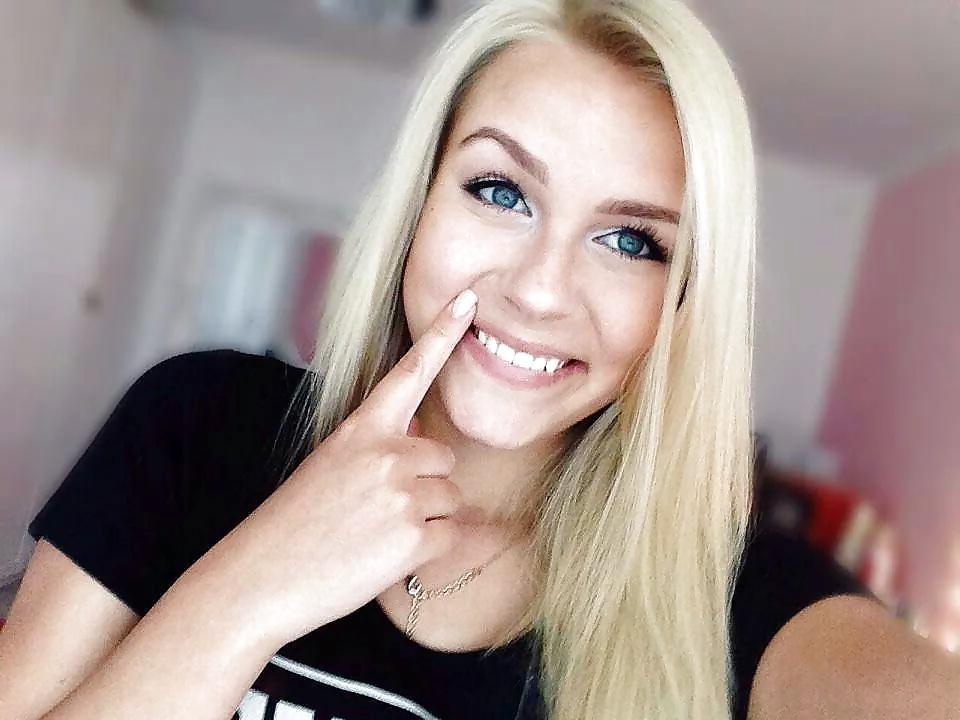 13P Dagi Bee sexy german Youtuberin