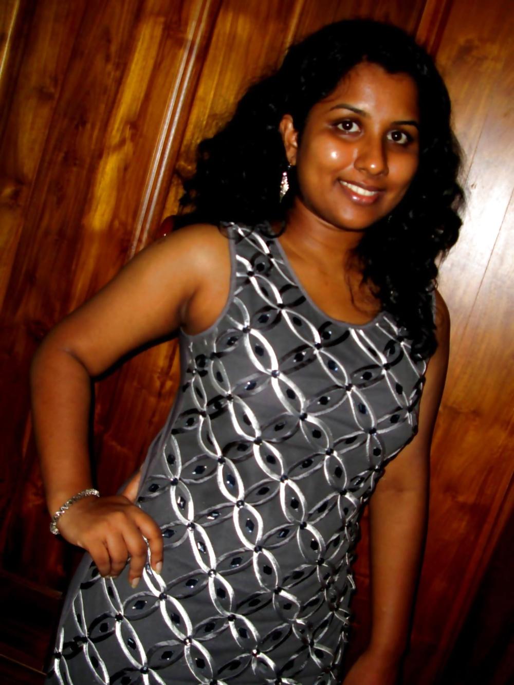 6P Lankan sexy girl