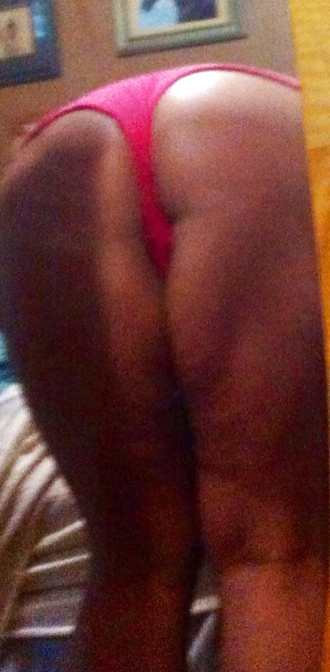 6P Big ass MILF