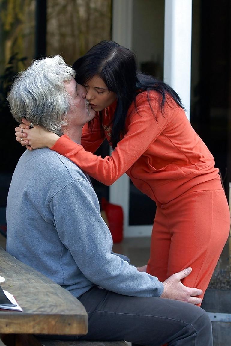 25P Beautiful Young Girls with Ugly Old Men 2