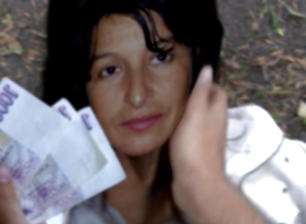 9P Rosybuena whore on the street