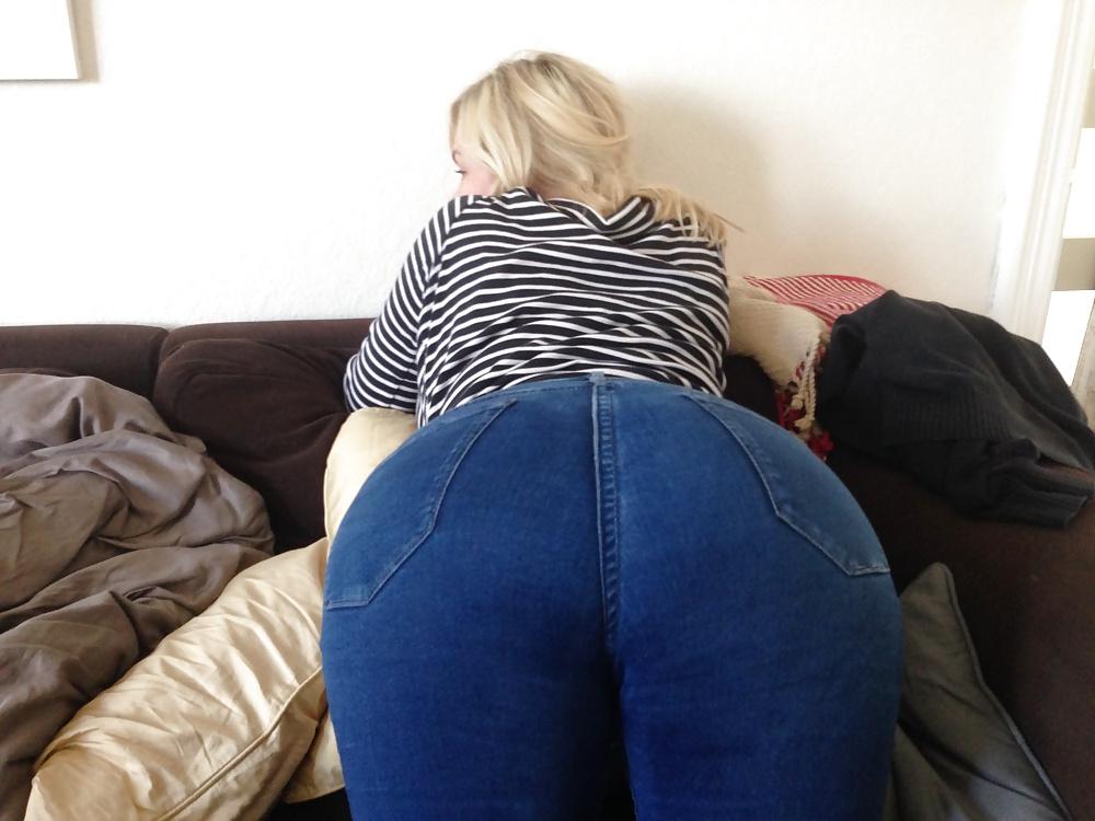 25P BIG ASS IN JEANS