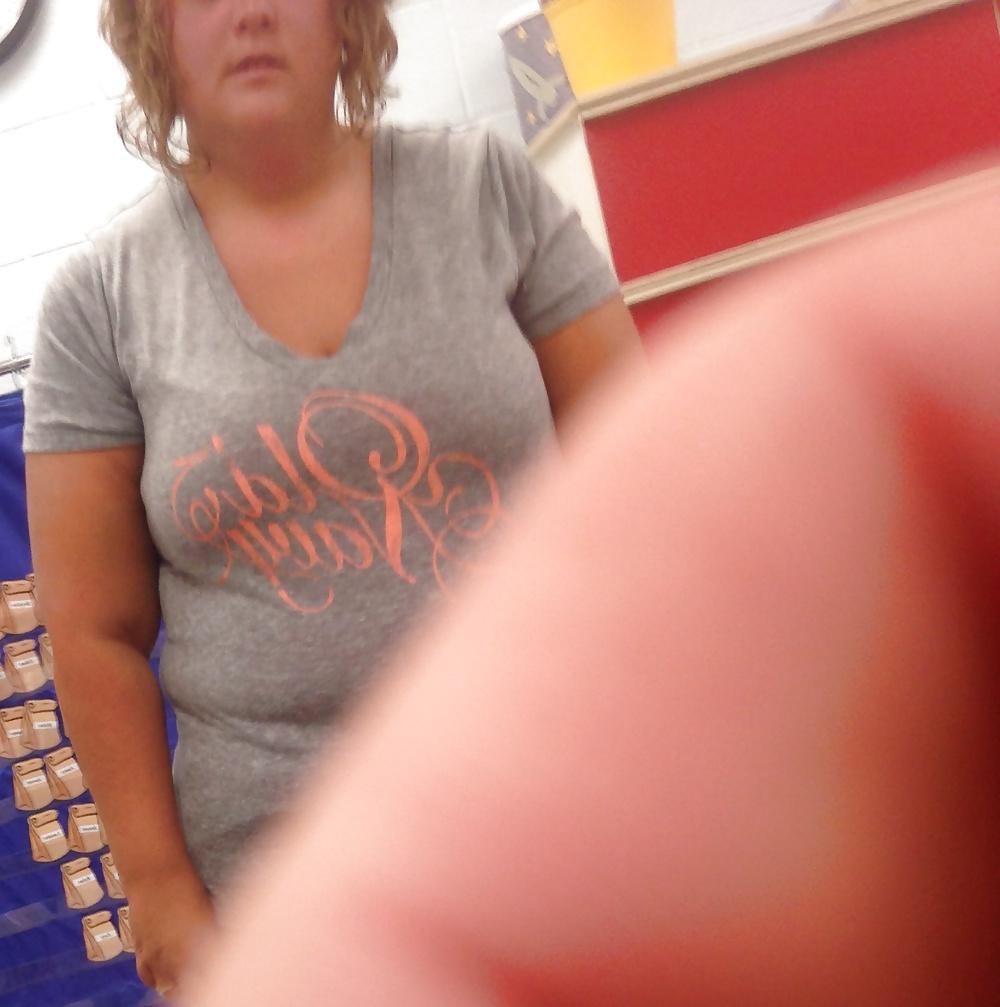 5P Cute bbw with big ass boobs cleavage pics HOT!