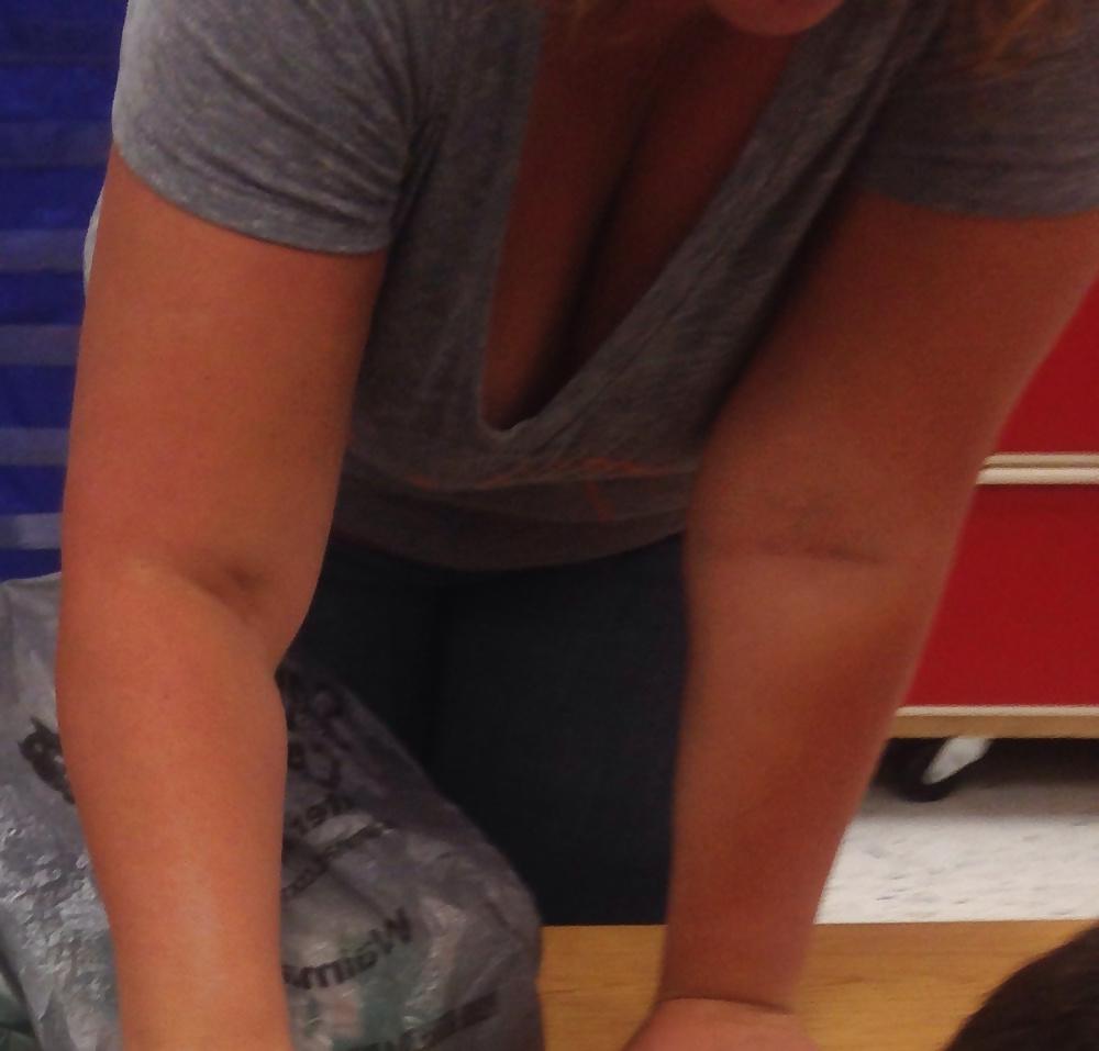 5P Cute bbw with big ass boobs cleavage pics HOT!