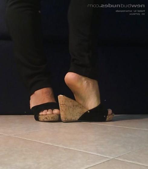 12P My teen crossdresser feet