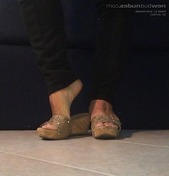 12P My teen crossdresser feet