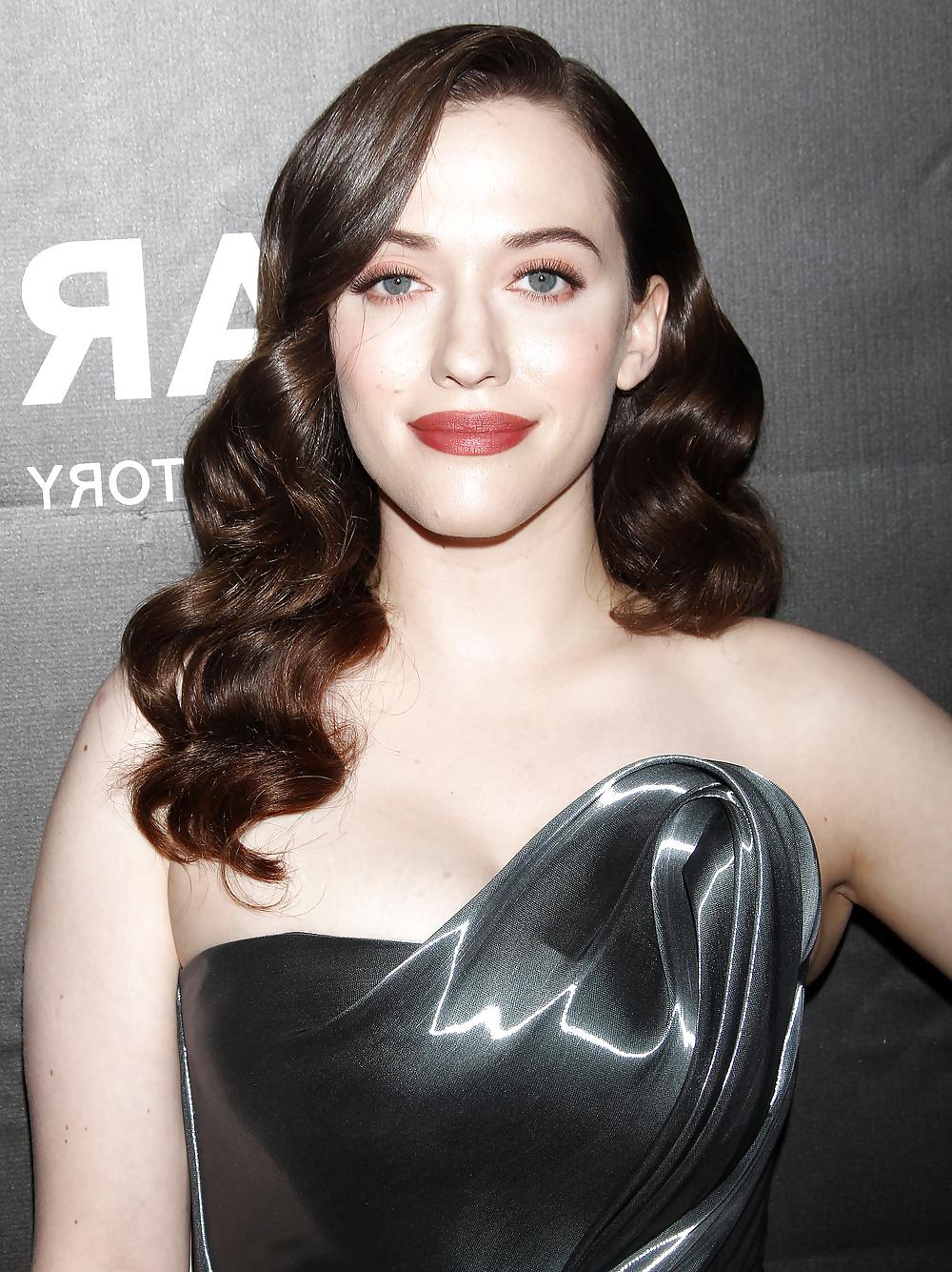 7P Kat Dennings big boobs