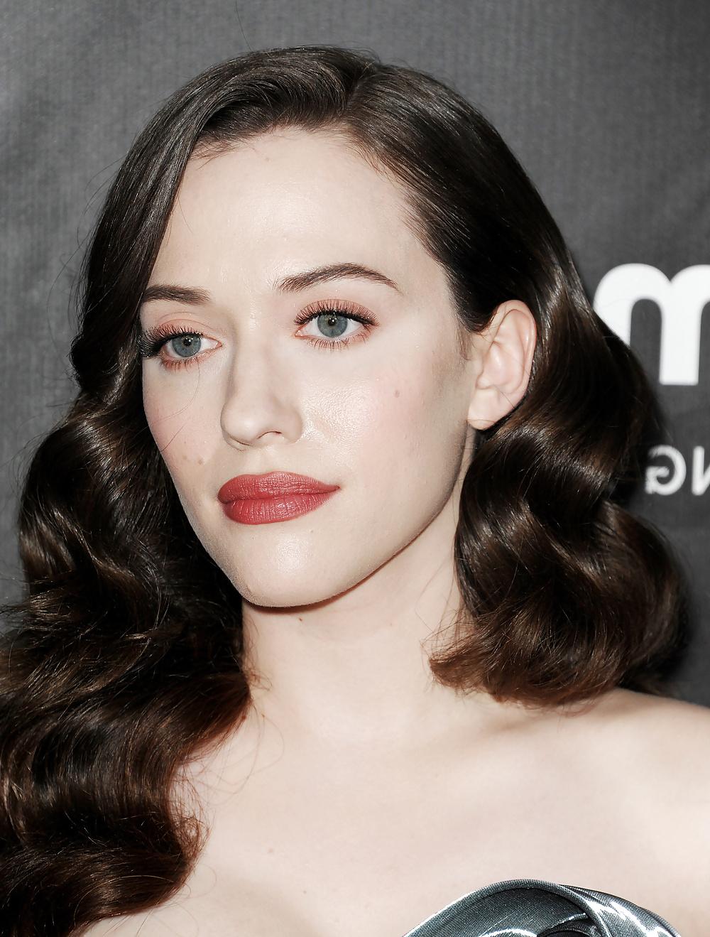 7P Kat Dennings big boobs