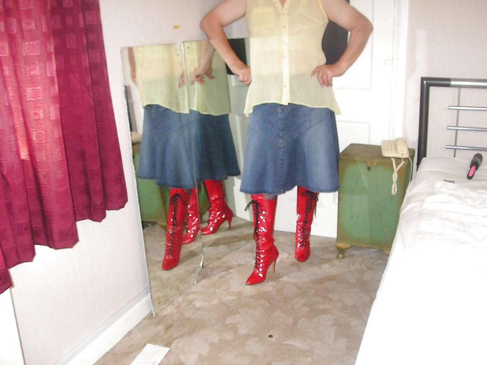 22P Red Boots With New Skirt