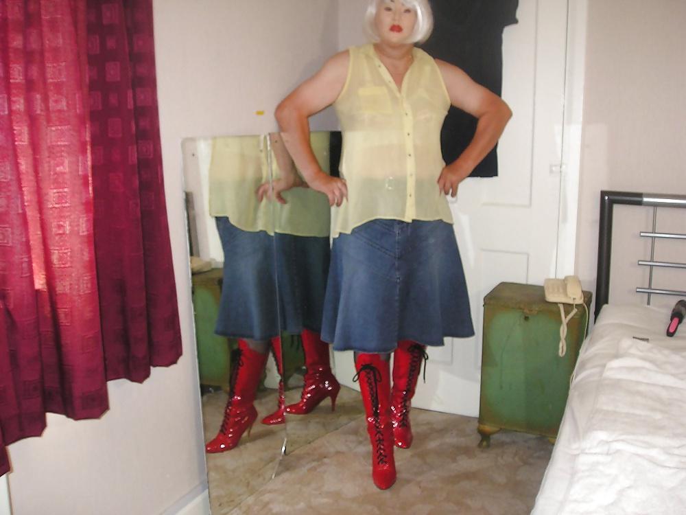 22P Red Boots With New Skirt