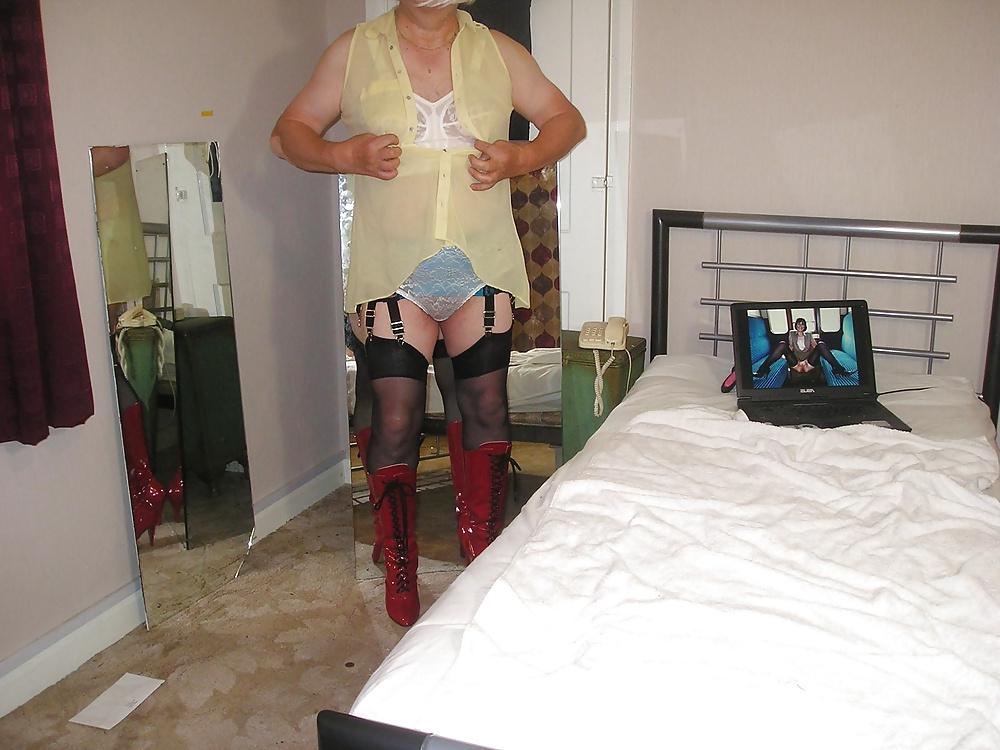 22P Red Boots With New Skirt