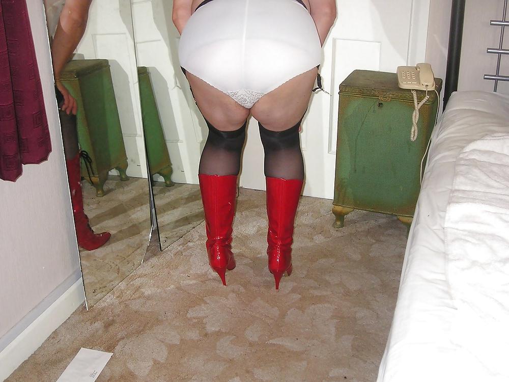 22P Red Boots With New Skirt