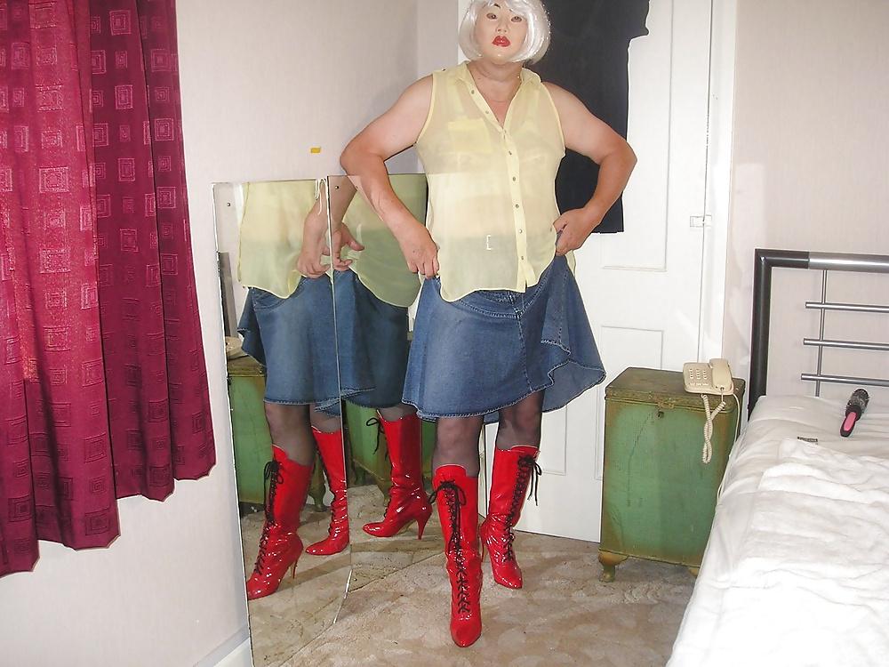 22P Red Boots With New Skirt
