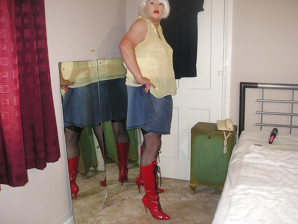 22P Red Boots With New Skirt