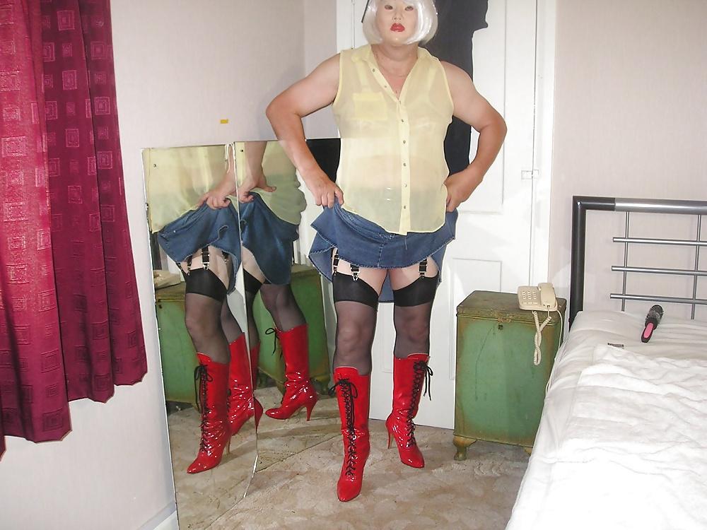22P Red Boots With New Skirt