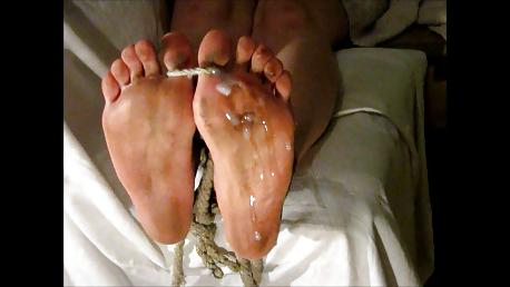 14P MY MASTER WHIPPING MY DIRTY FEET