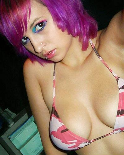 25P Emo Girls