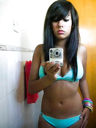 25P Emo Girls