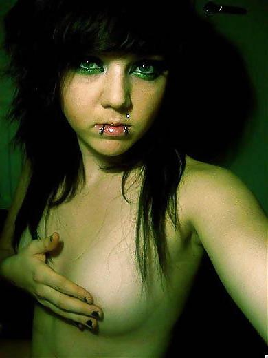 25P Emo Girls