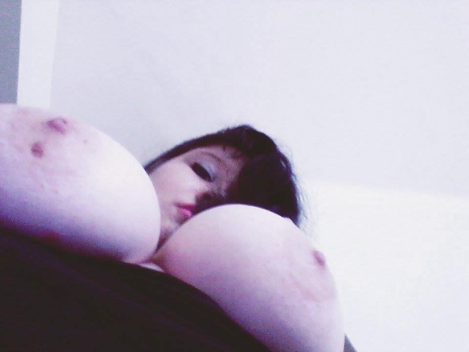 8P Big boobs