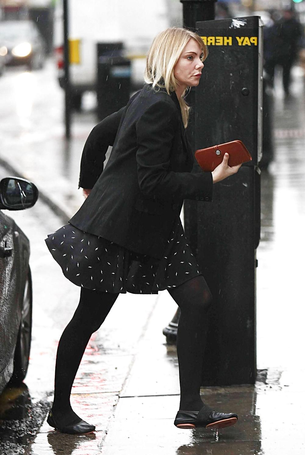25P Celebrities In Pantyhose 3