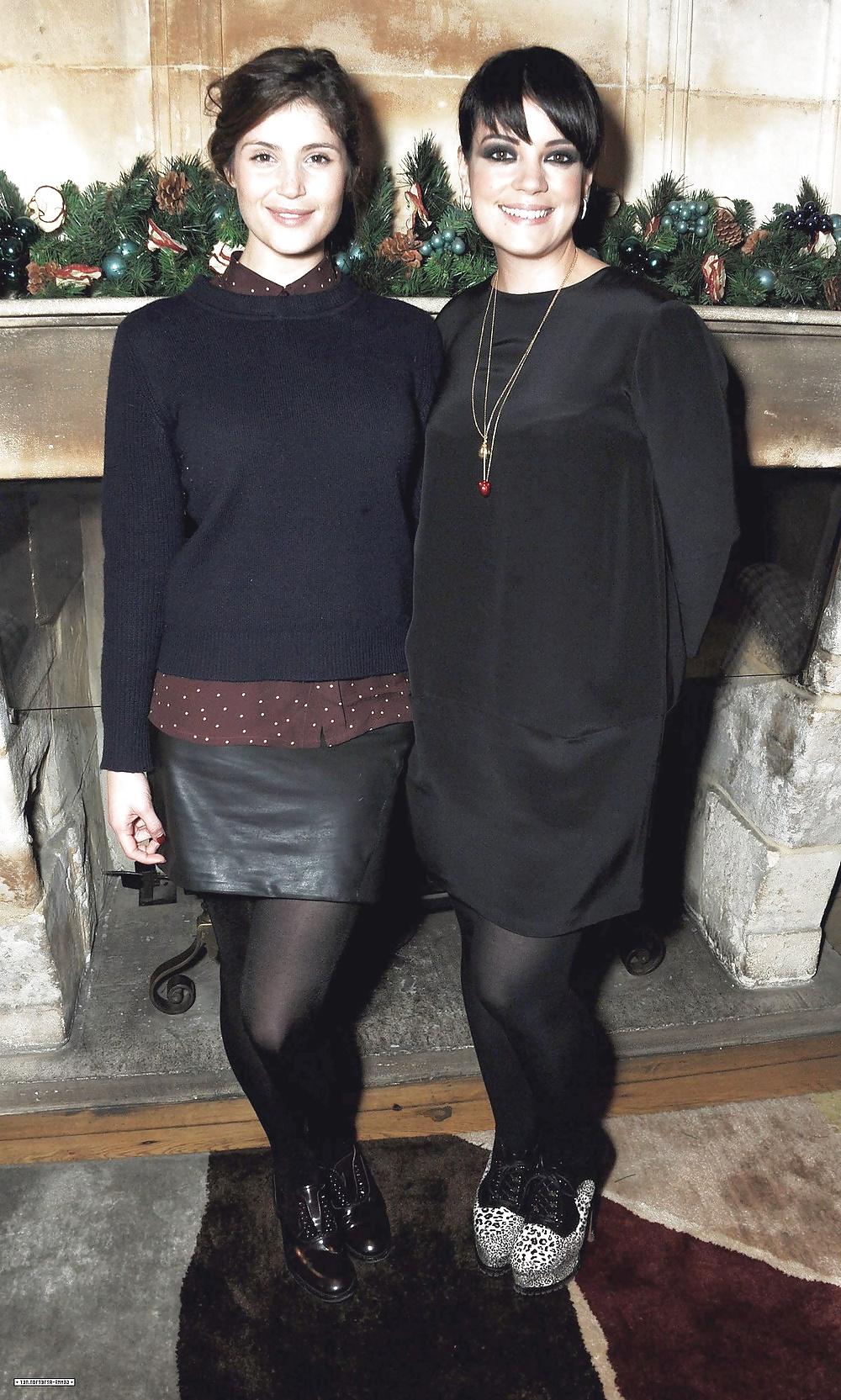 25P Celebrities In Pantyhose 15