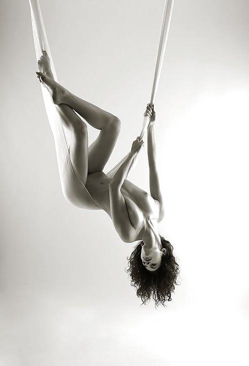 25P Erotic nudes in Black & White 2