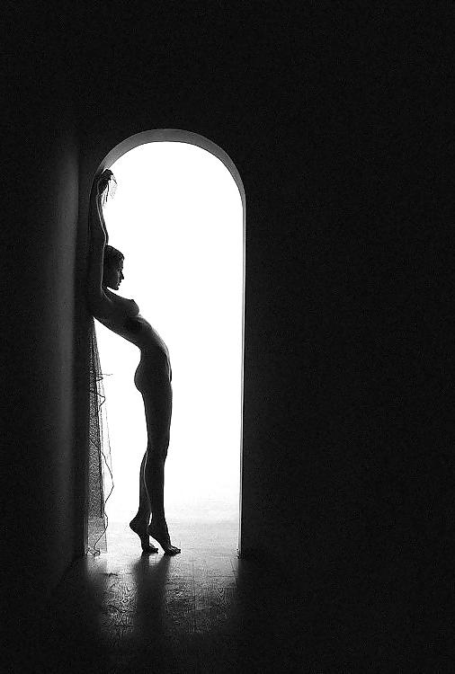 25P Erotic nudes in Black & White 2