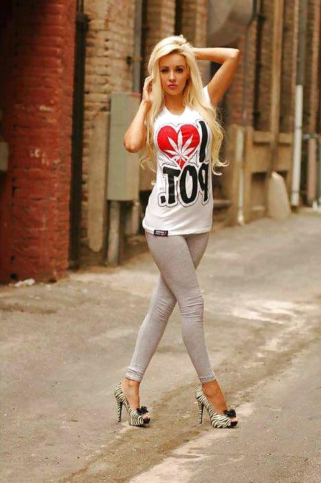 9P 9 Perfect Babes In Leggings Part # 19