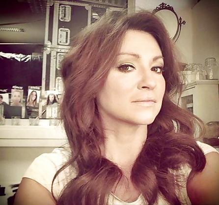 17P Croatian milf singer
