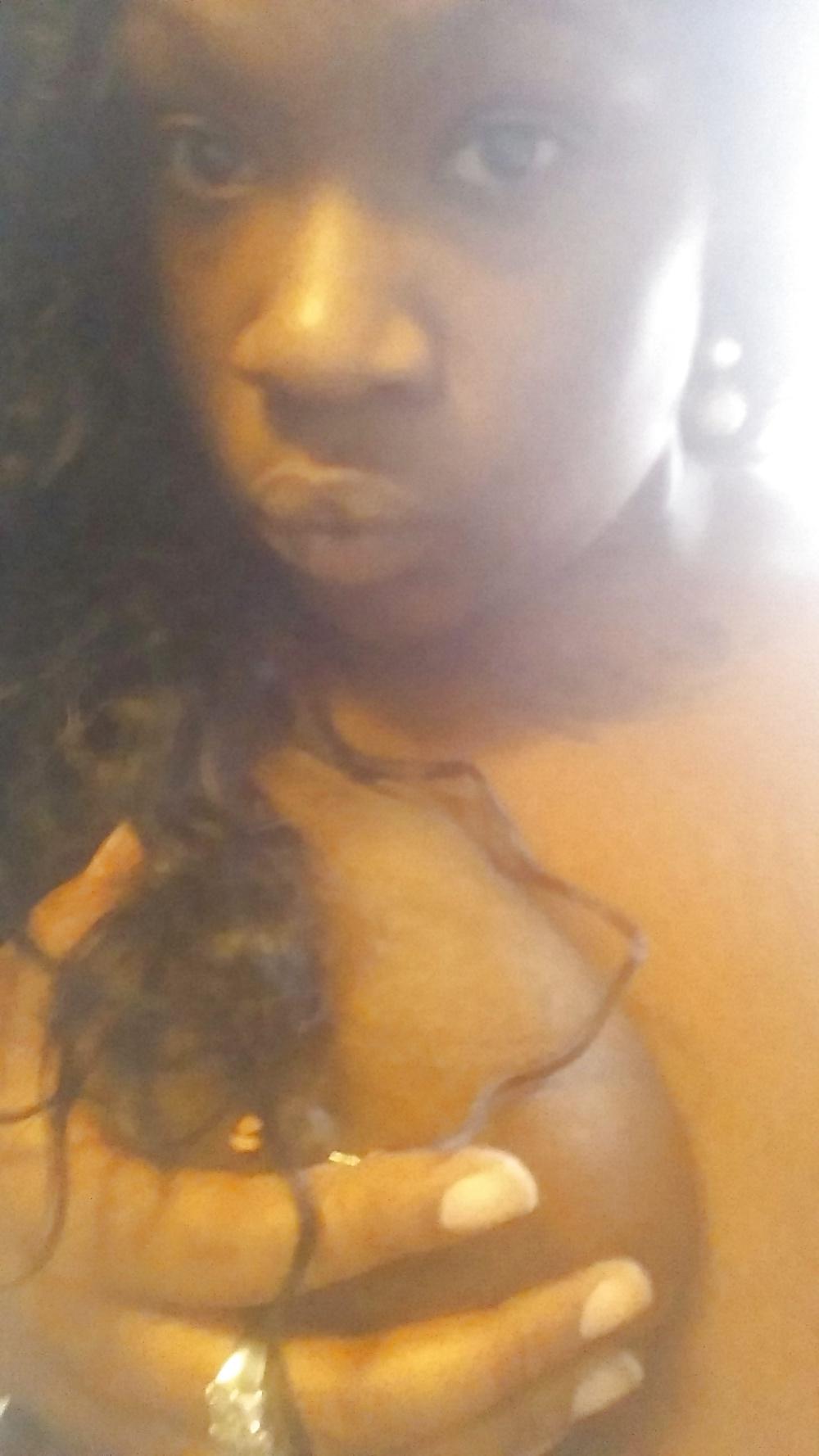 25P Cocoa Moe(Big Pierced Tits)