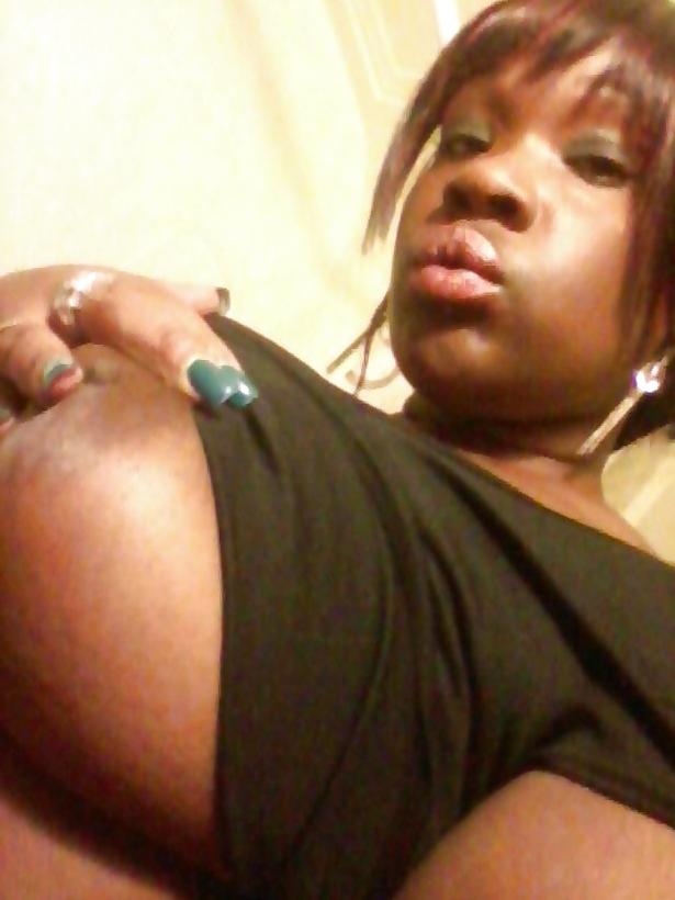 25P Cocoa Moe(Big Pierced Tits)