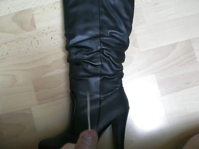 19P Cum on black boots